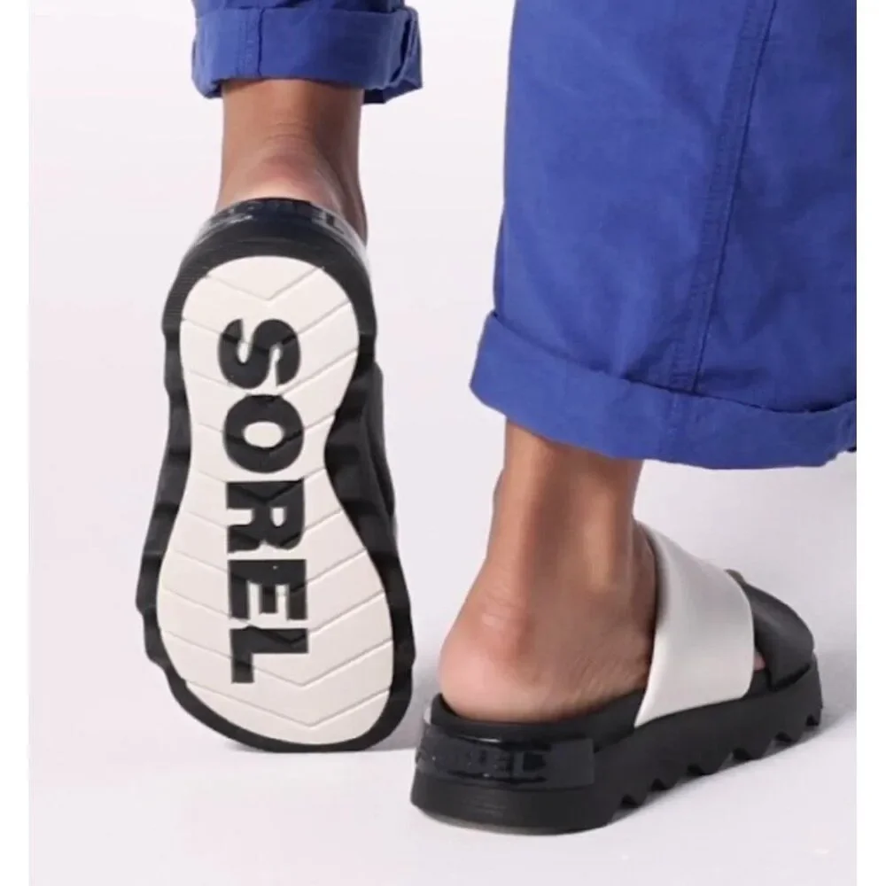 Sorel VIIBE Crisscross Slide Sandal in Black & White Size 6.5